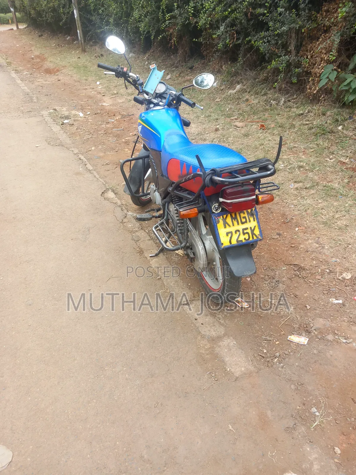 Honda CB 2024 Blue