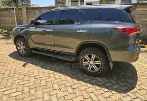 Toyota Fortuner 3.0 D Turbo AWD 2016 Gray