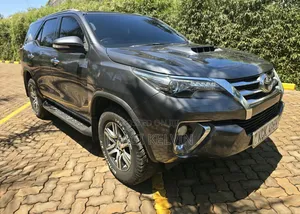 Toyota Fortuner 3.0 D Turbo AWD 2016 Gray