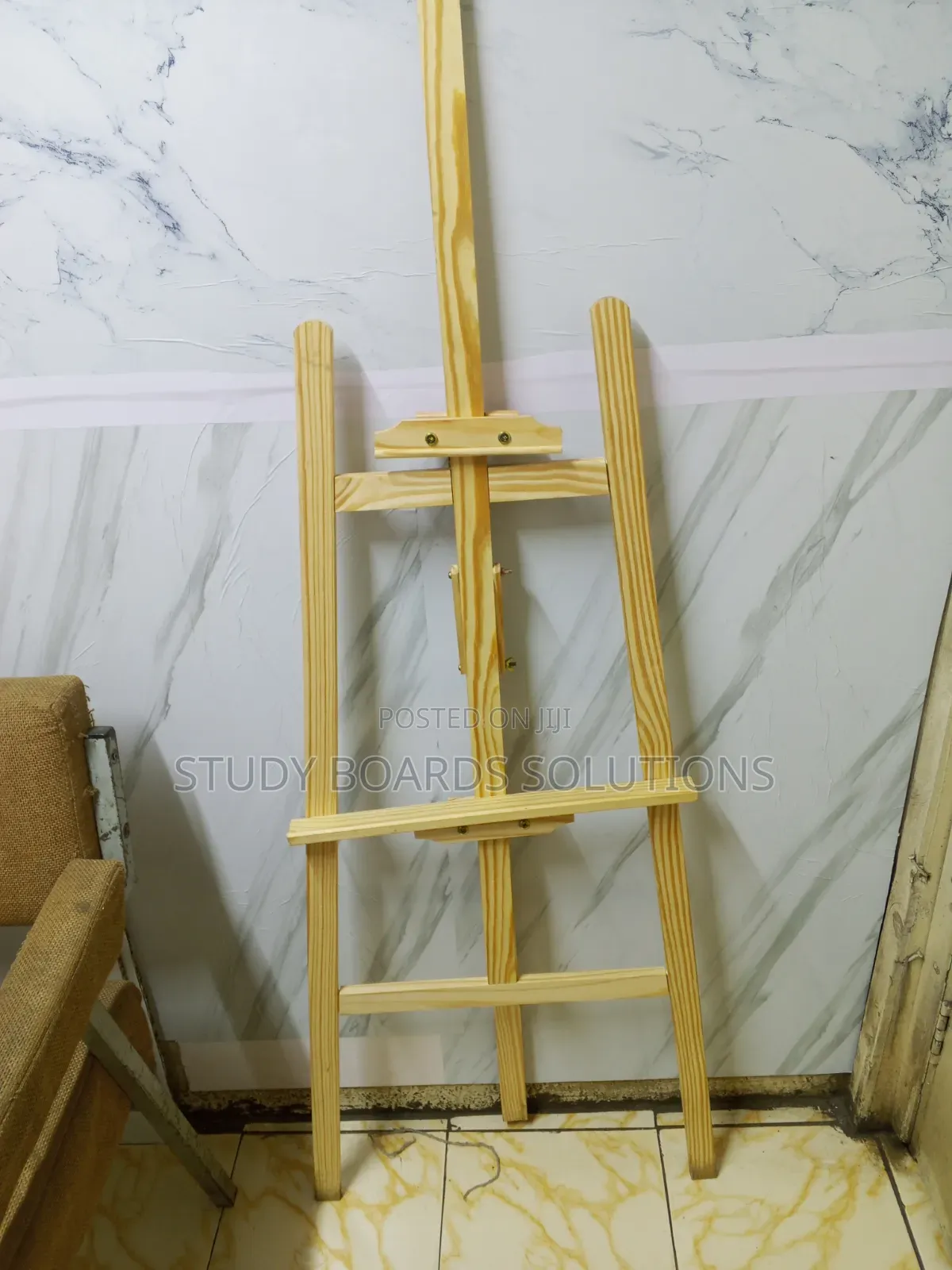 Artist Canvas  Wooden Stand