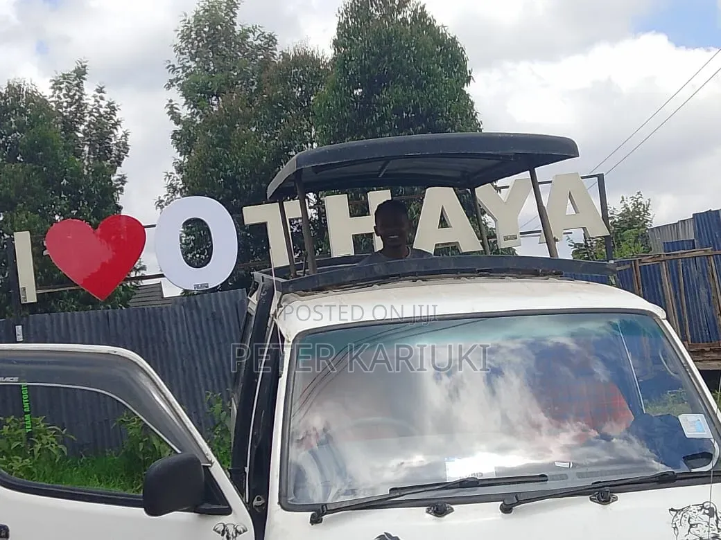 Toyota Grand HiAce 2002 White