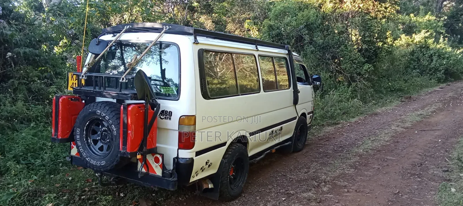 Toyota Grand HiAce 2002 White