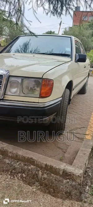 Mercedes-Benz W124 1992 Beige