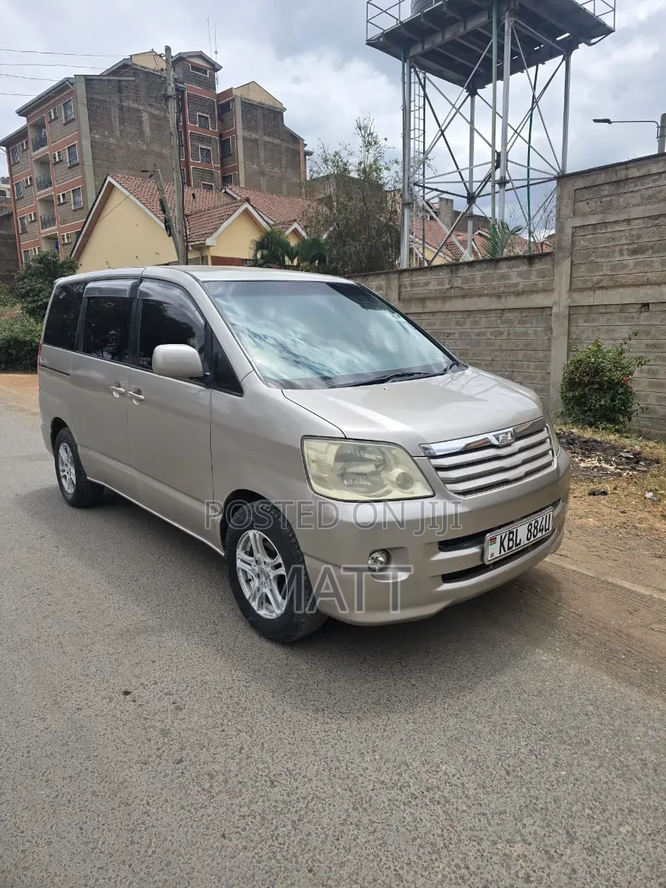 Toyota Noah 2007 Gold