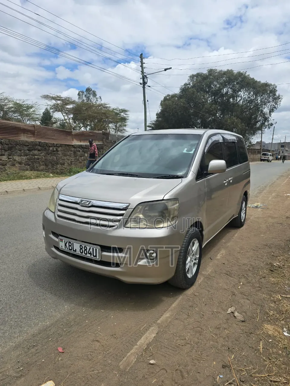 Toyota Noah 2007 Gold