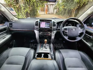 Toyota Vanguard 2011 Maroon