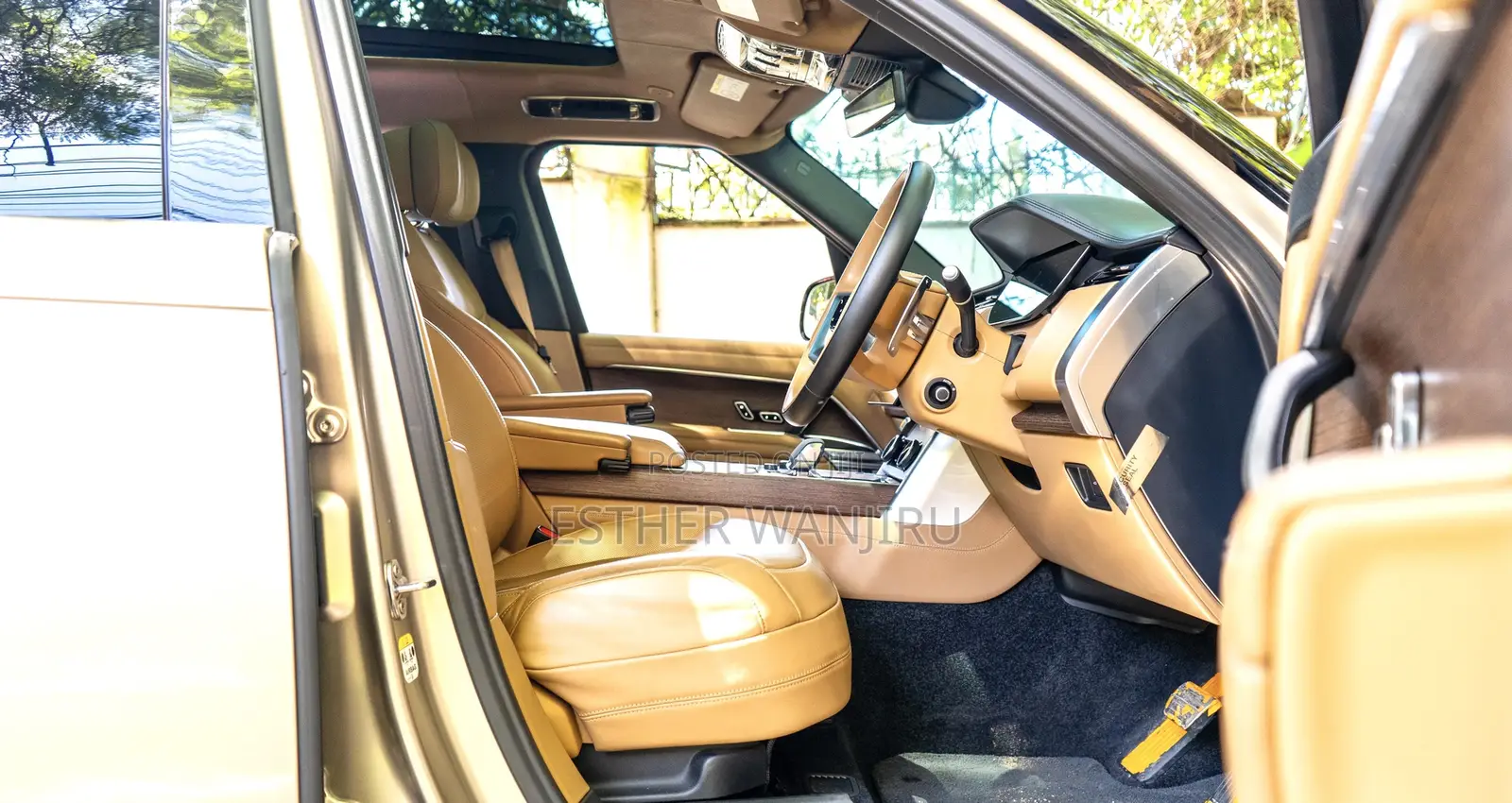 Land Rover Range Rover Vogue 2021 Gold