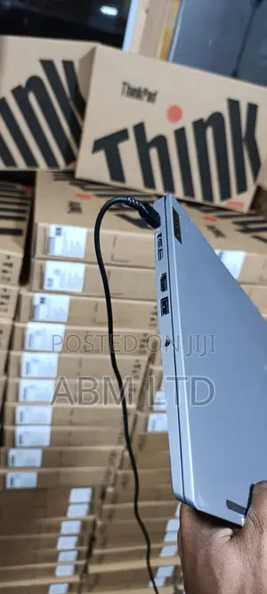 Lenovo ThinkPad T14s Gen 1 16GB Intel Core i5 SSHD (Hybrid) 256GB