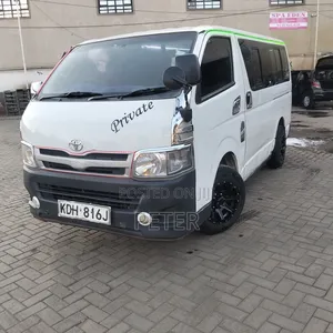 Toyota HiAce 2013 White