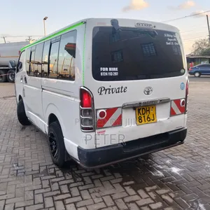 Toyota HiAce 2013 White