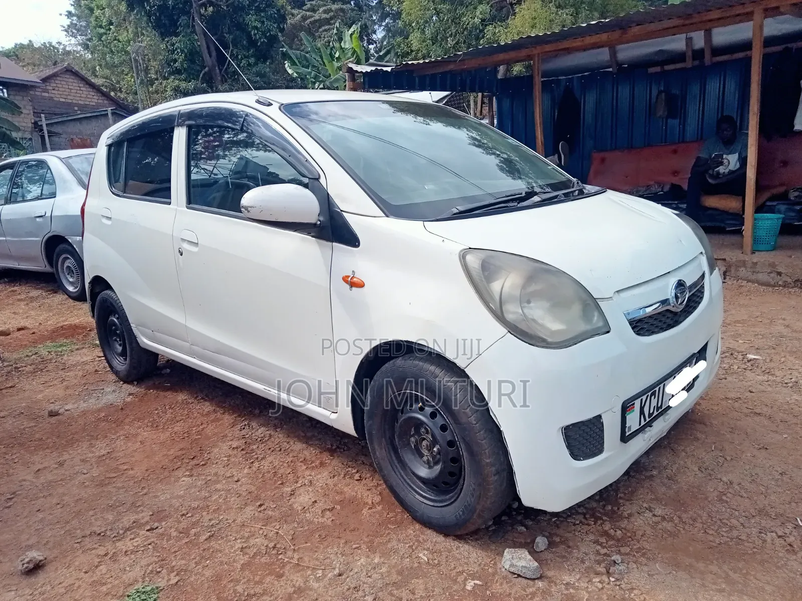 Daihatsu Mira 2012 White
