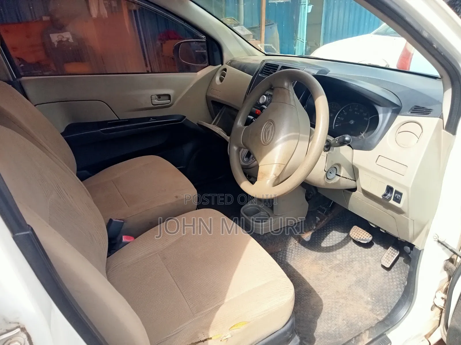 Daihatsu Mira 2012 White