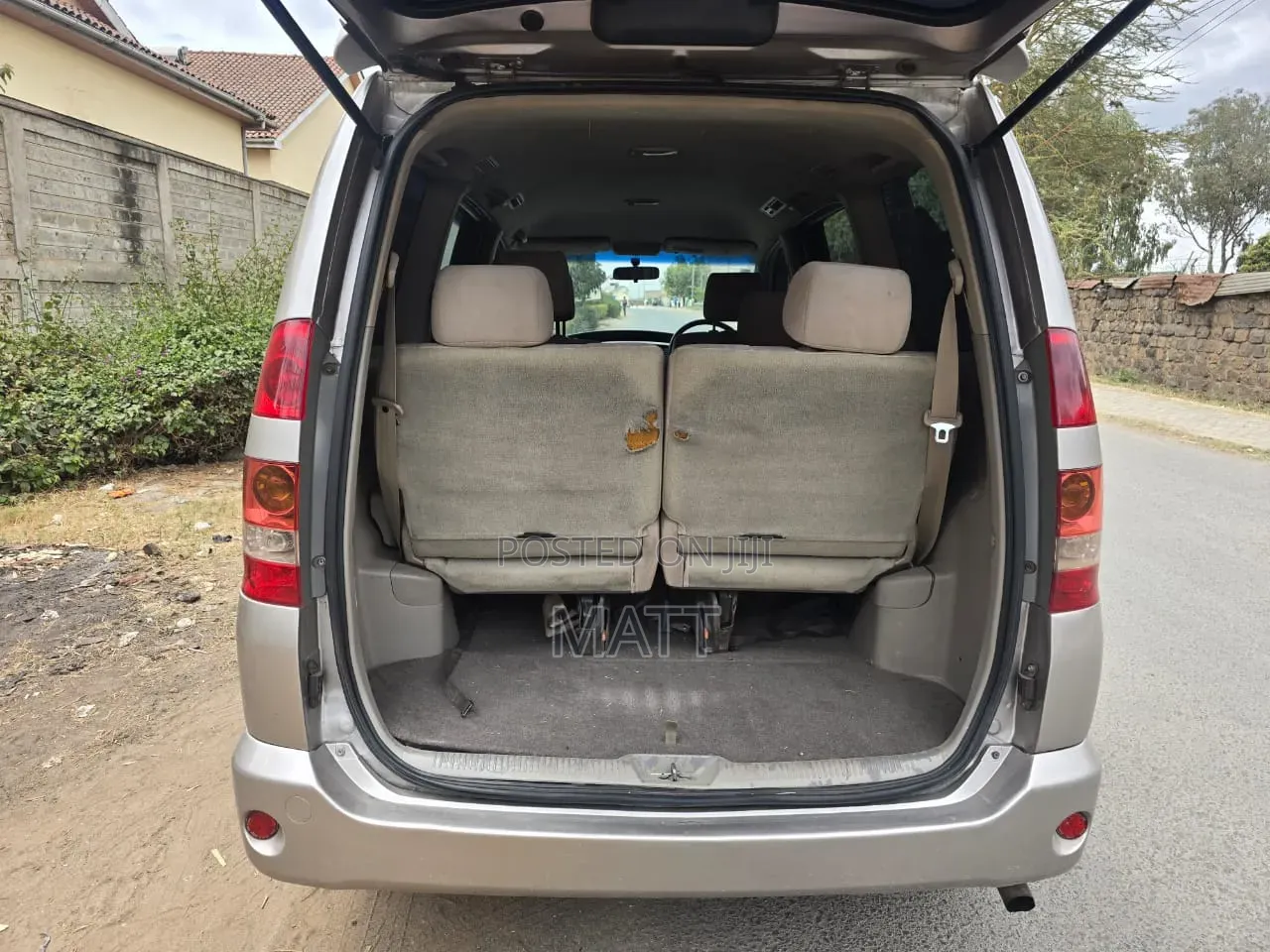 Toyota Noah 2007 Gold