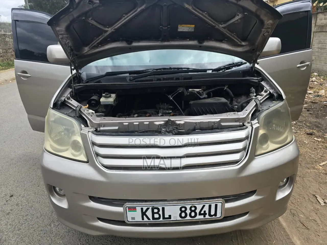 Toyota Noah 2007 Gold