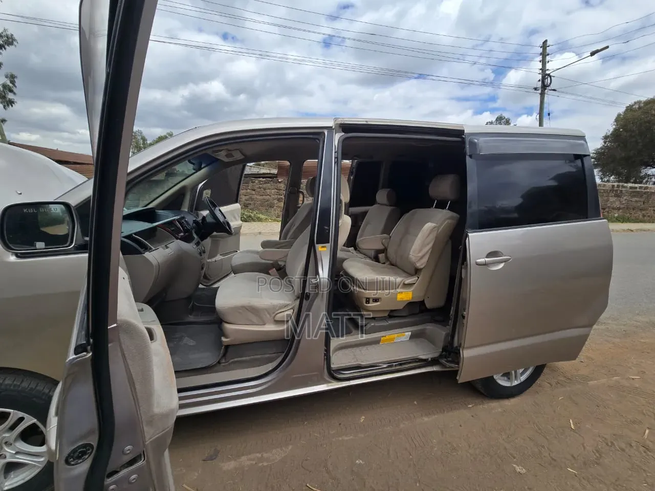 Toyota Noah 2007 Gold