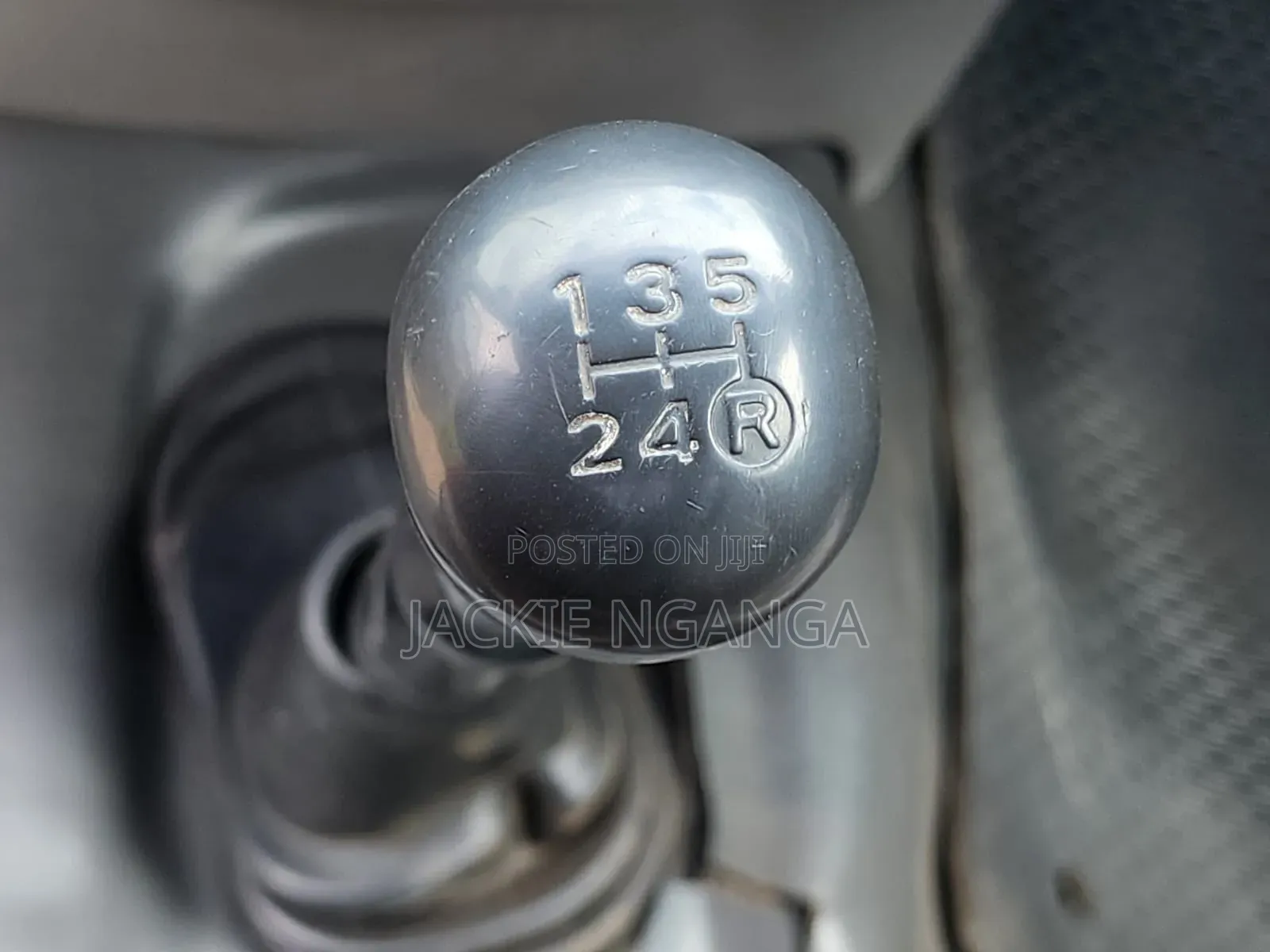 Toyota Hilux 2010 White