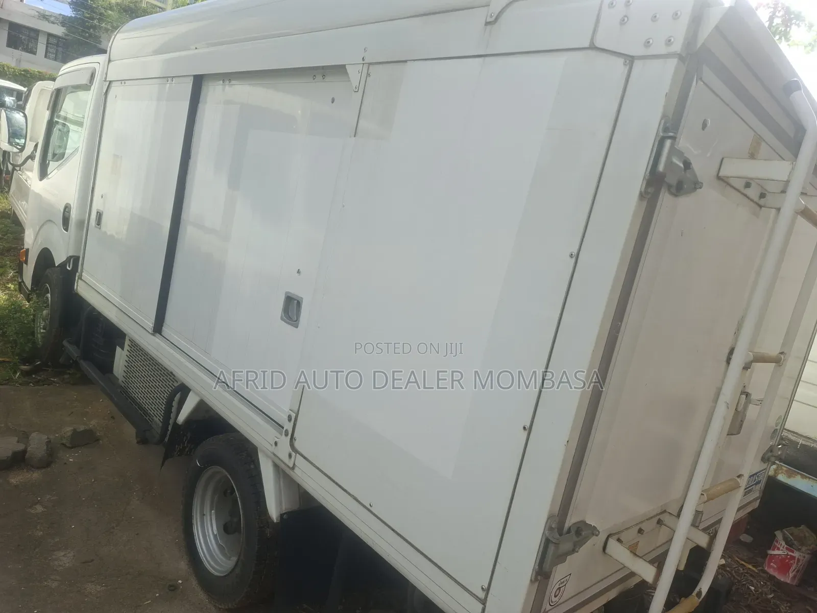 Nissan Atlas Cover Body 2018
