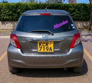 Toyota Vitz 2011 Gray