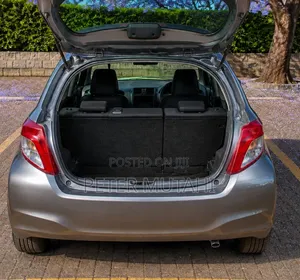 Toyota Vitz 2011 Gray