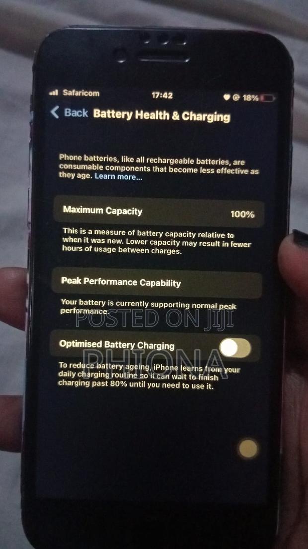 Apple iPhone 8 64 GB Black - thumbnail 4