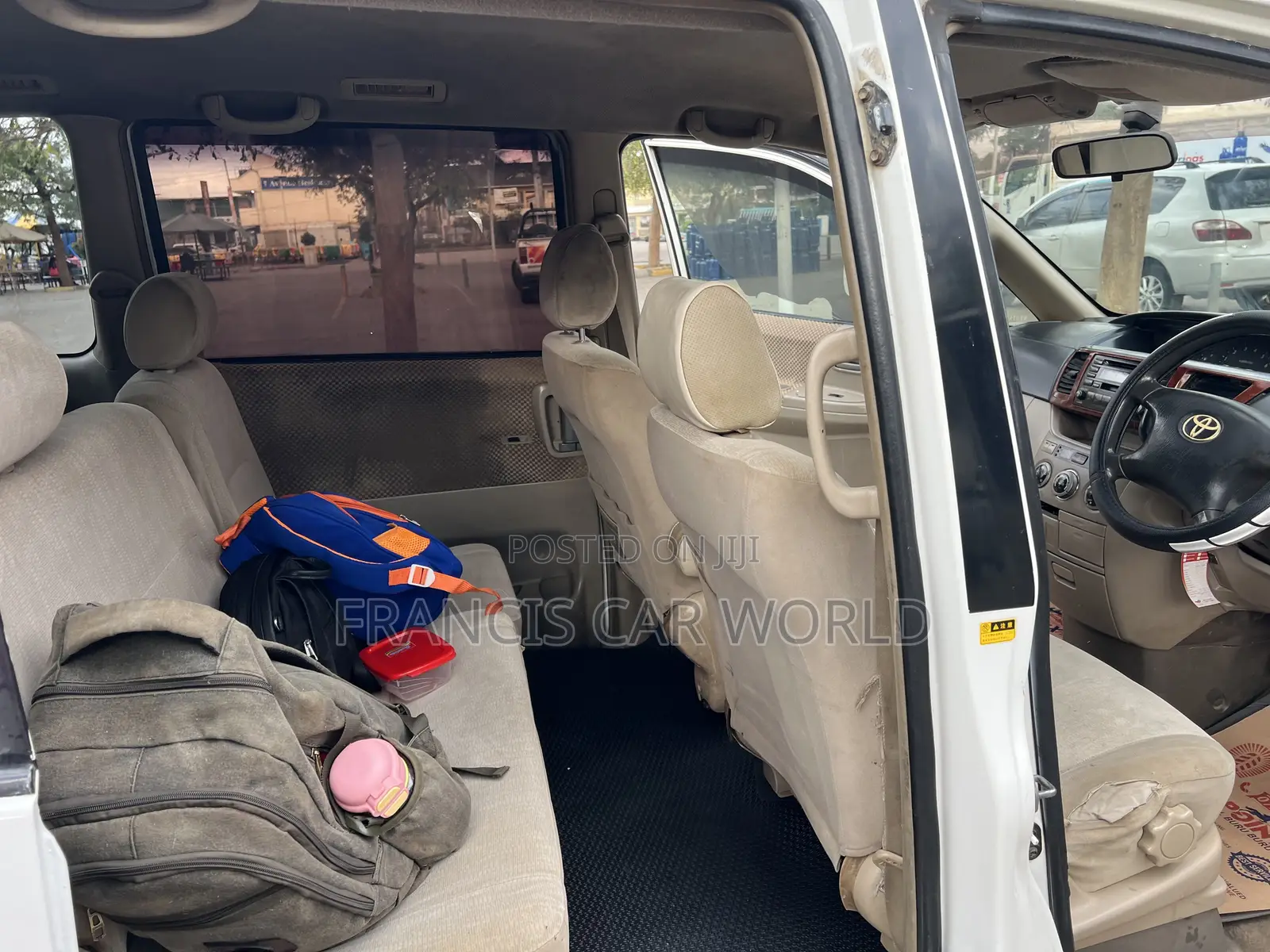 Toyota Noah 2006 Off white