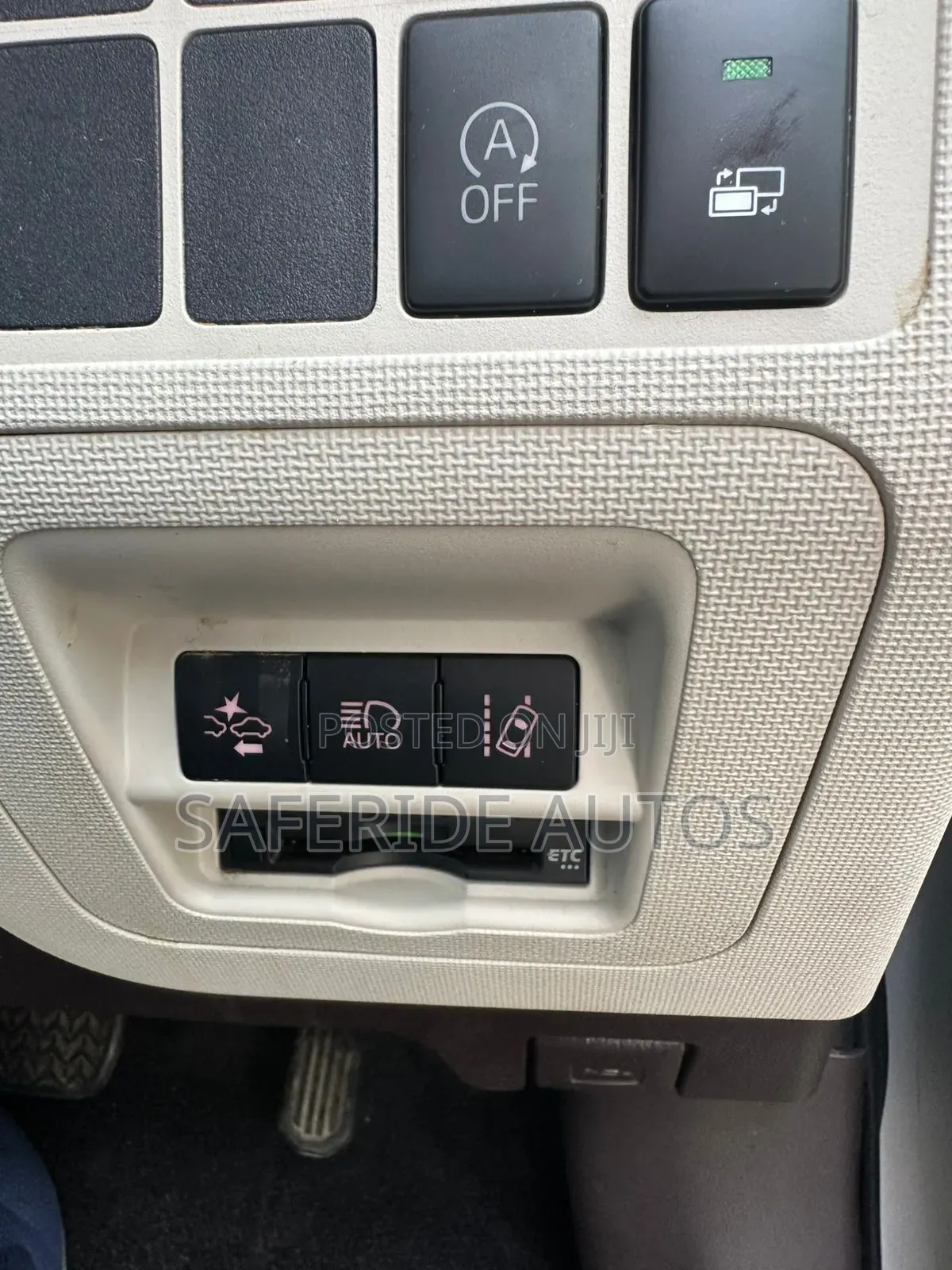 Toyota Sienta 2019 Silver
