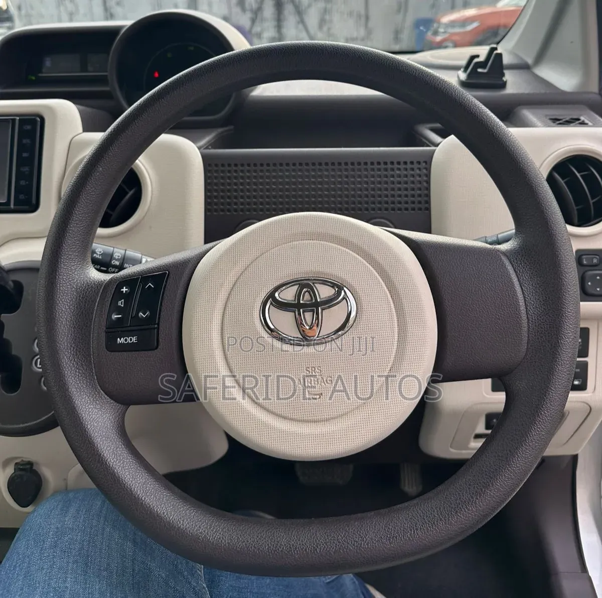 Toyota Sienta 2019 Silver