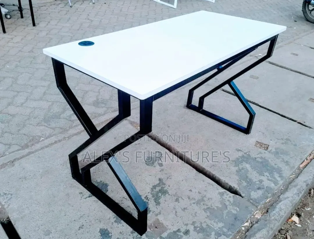 Student Adult Table/Executive Desk