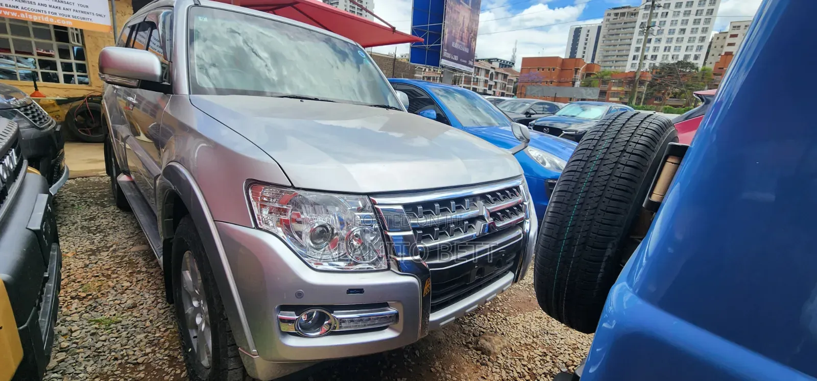 Mitsubishi Pajero 2019 Silver