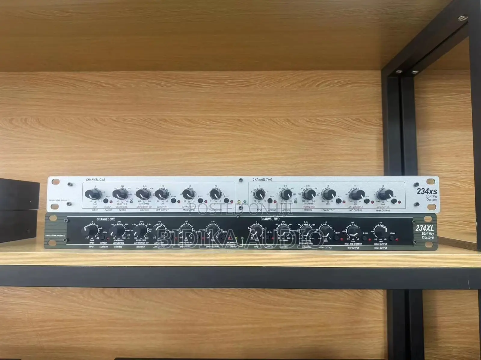 DBX 234xs 1U Rackmount Stereo 2-Way/3-Way & Mono 4-Way Active Crossove