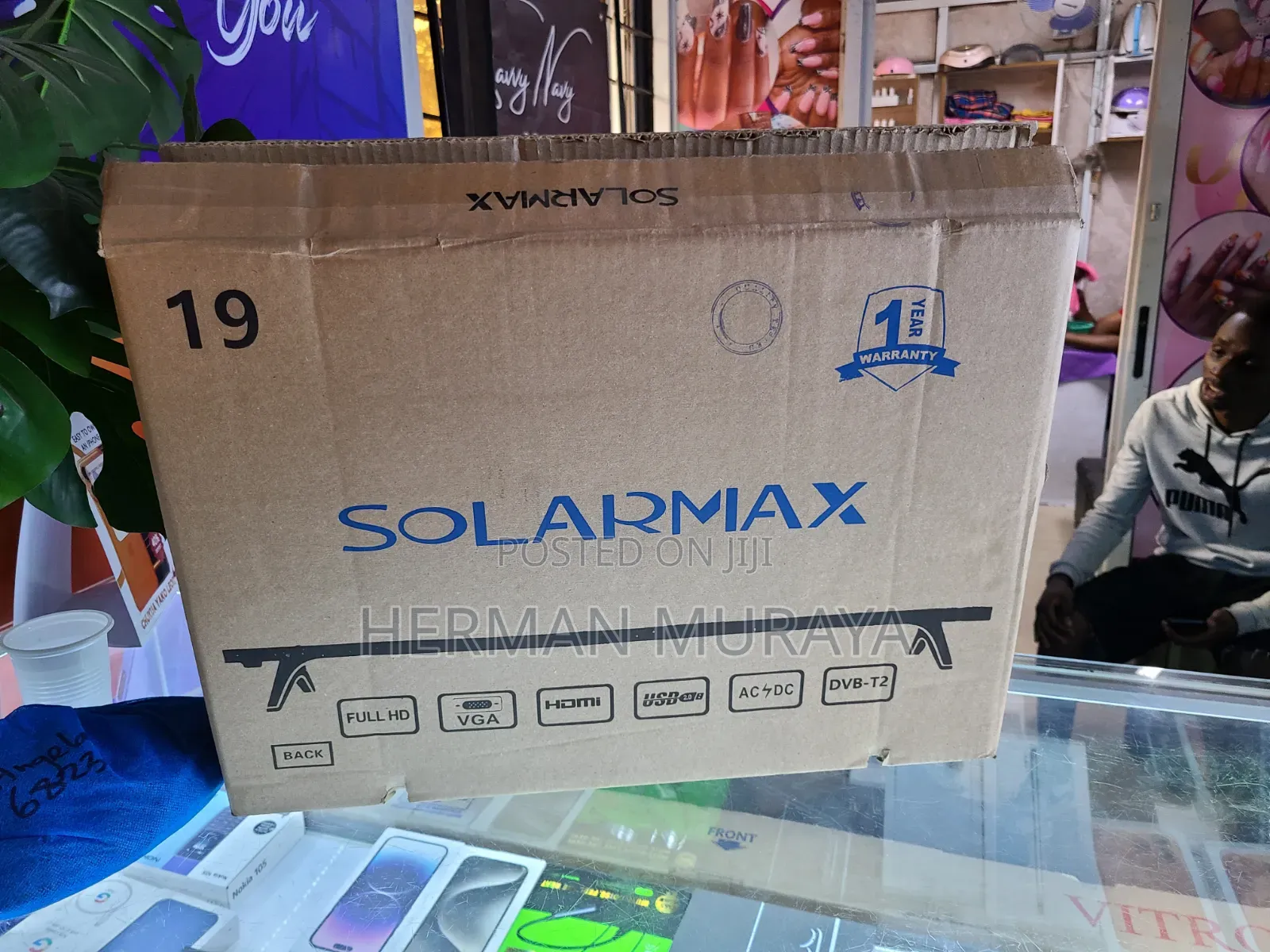 Solarmax 19 Inches Digital TV