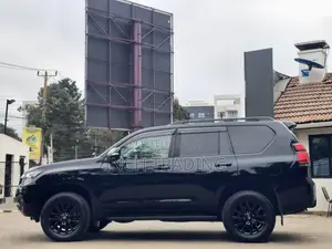 Toyota Land Cruiser Prado 2.8 2021 Black