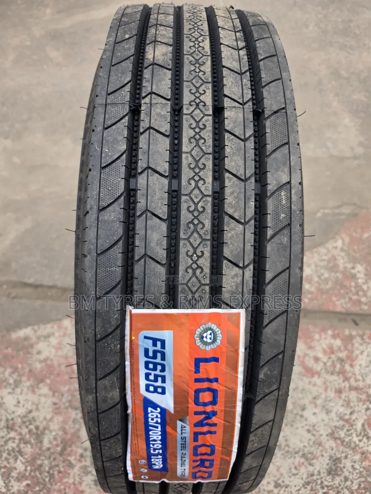 265 /70 R19. 5 Lionlord Tires (Highway)
