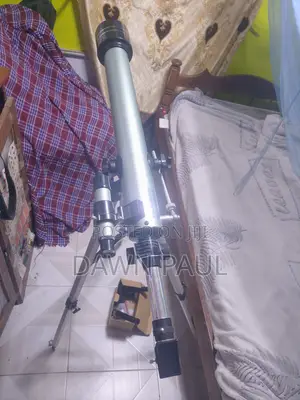 F70060 Astronomical Telescope 60/700mm 525X Zoom With Tripod -