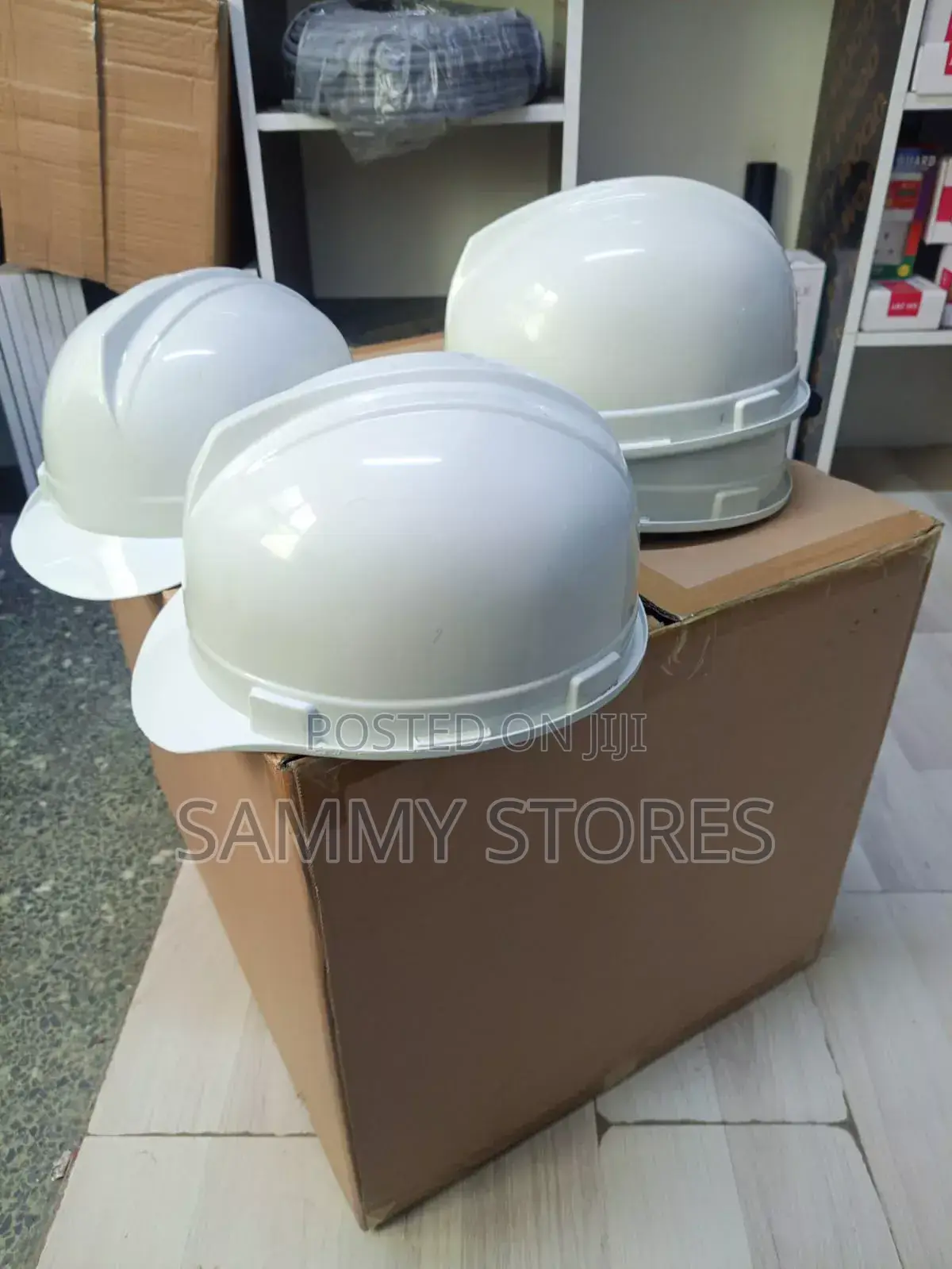 Durable Protective Helmet for Builders & Workers