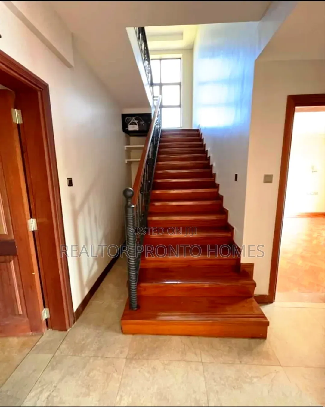 4bdrm Duplex in Riverside Drive for rent