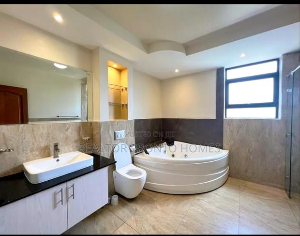 4bdrm Duplex in Riverside Drive for rent - thumbnail 13