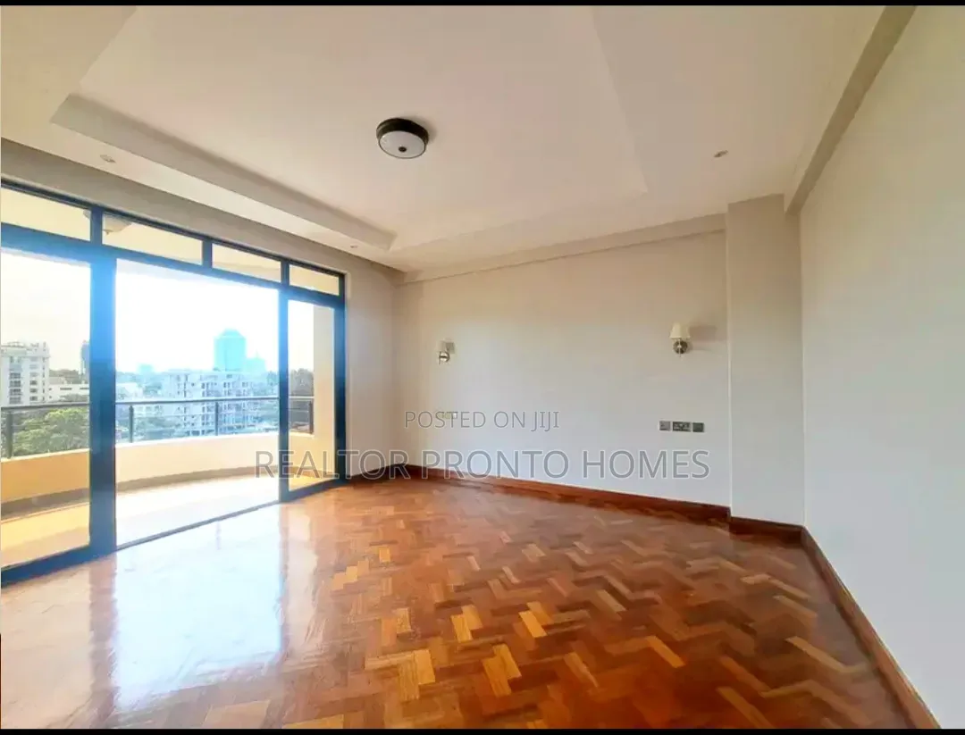 4bdrm Duplex in Riverside Drive for rent