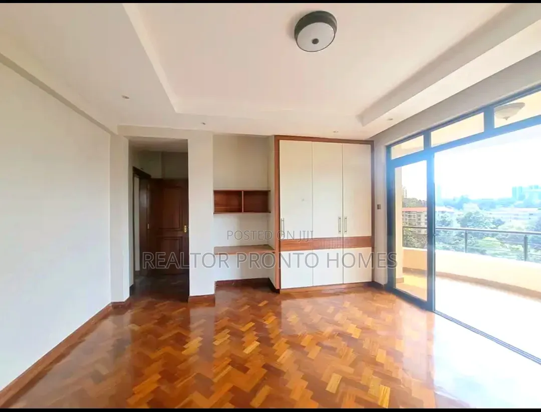 4bdrm Duplex in Riverside Drive for rent