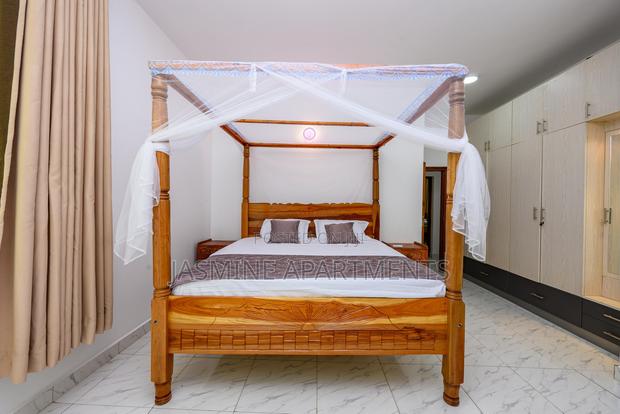Malindi Spacious 2 Bedroom Apartment With Pool & Elevator - thumbnail 13