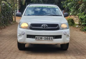 Toyota Hilux 2.5 D-4D SRX 2010 White