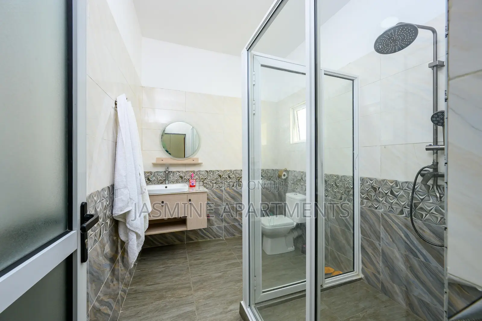 Malindi Spacious 2 Bedroom Apartment With Pool & Elevator