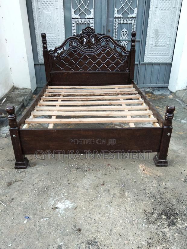 5 by 6 Classy Used Bed - thumbnail 2