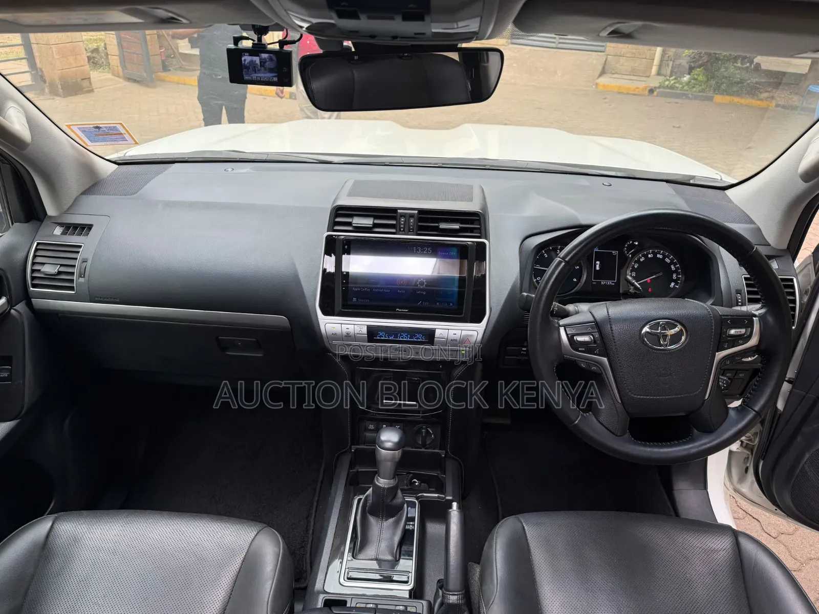 Toyota Land Cruiser Prado 2021 White