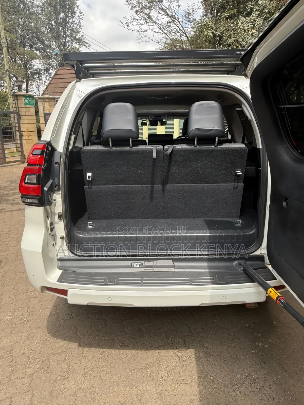 Toyota Land Cruiser Prado 2021 White