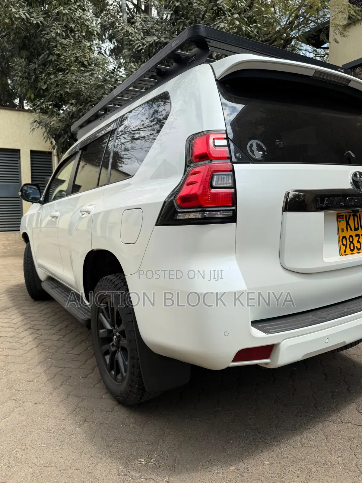 Toyota Land Cruiser Prado 2021 White