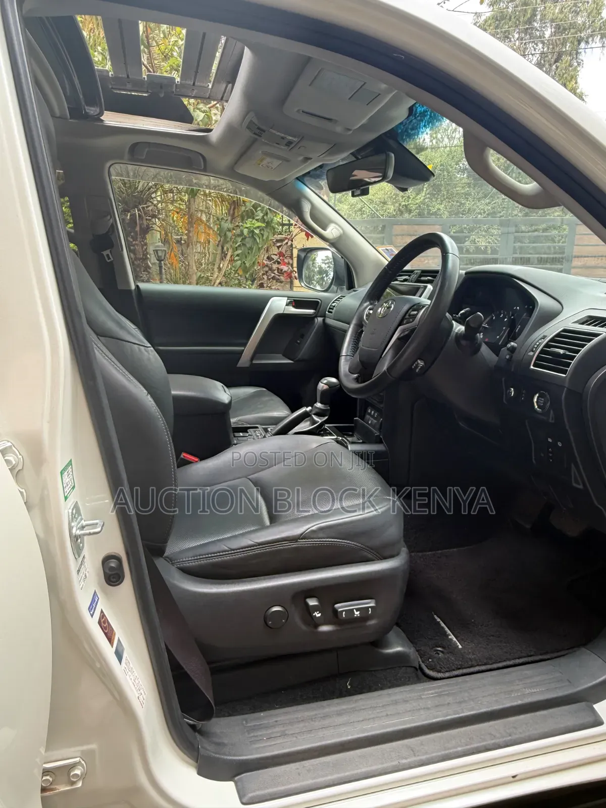 Toyota Land Cruiser Prado 2021 White