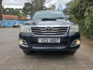 Toyota Hilux 3.0 D-4D 4x4 2012 Matt Black