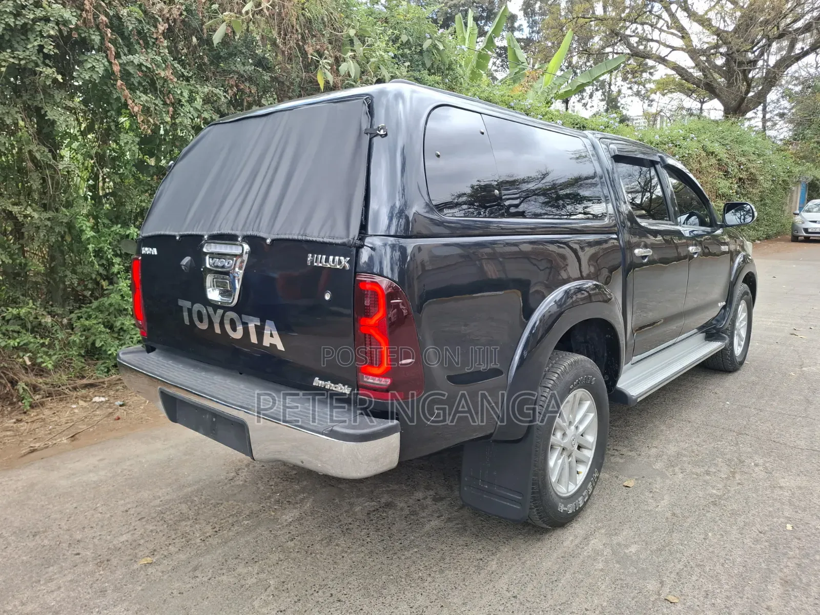 Toyota Hilux 3.0 D-4D 4x4 2012 Matt Black