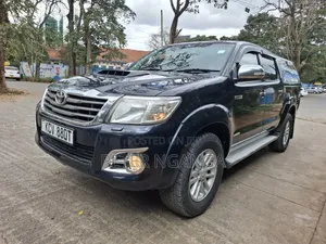 Toyota Hilux 3.0 D-4D 4x4 2012 Matt Black